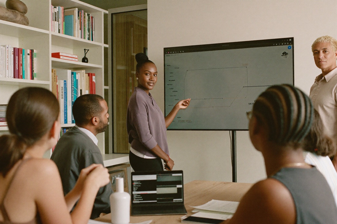 Practitioner leading a live Brixgate marketing session